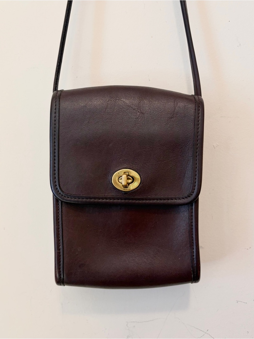 COACH Scooter #9893 Mahogany Brown Leather Turnlock Vintage 1990s Crossbody Bag